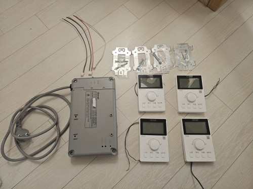 린나이 보일러 제어기(RICH-04U7)+온도조절기(RICH-04CR(N)1개+RICH-04R 3개)